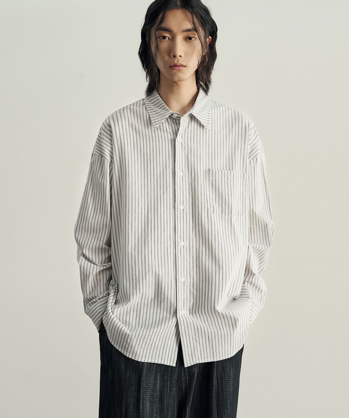 로템버(ROTEMBER) 에디터 레일로드 스트라이프 셔츠 [WHITE]