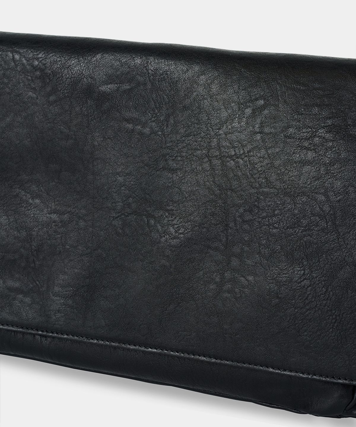 메종미네드(MAISON MINED) CRACK LEATHER CROSS BAG BLACK