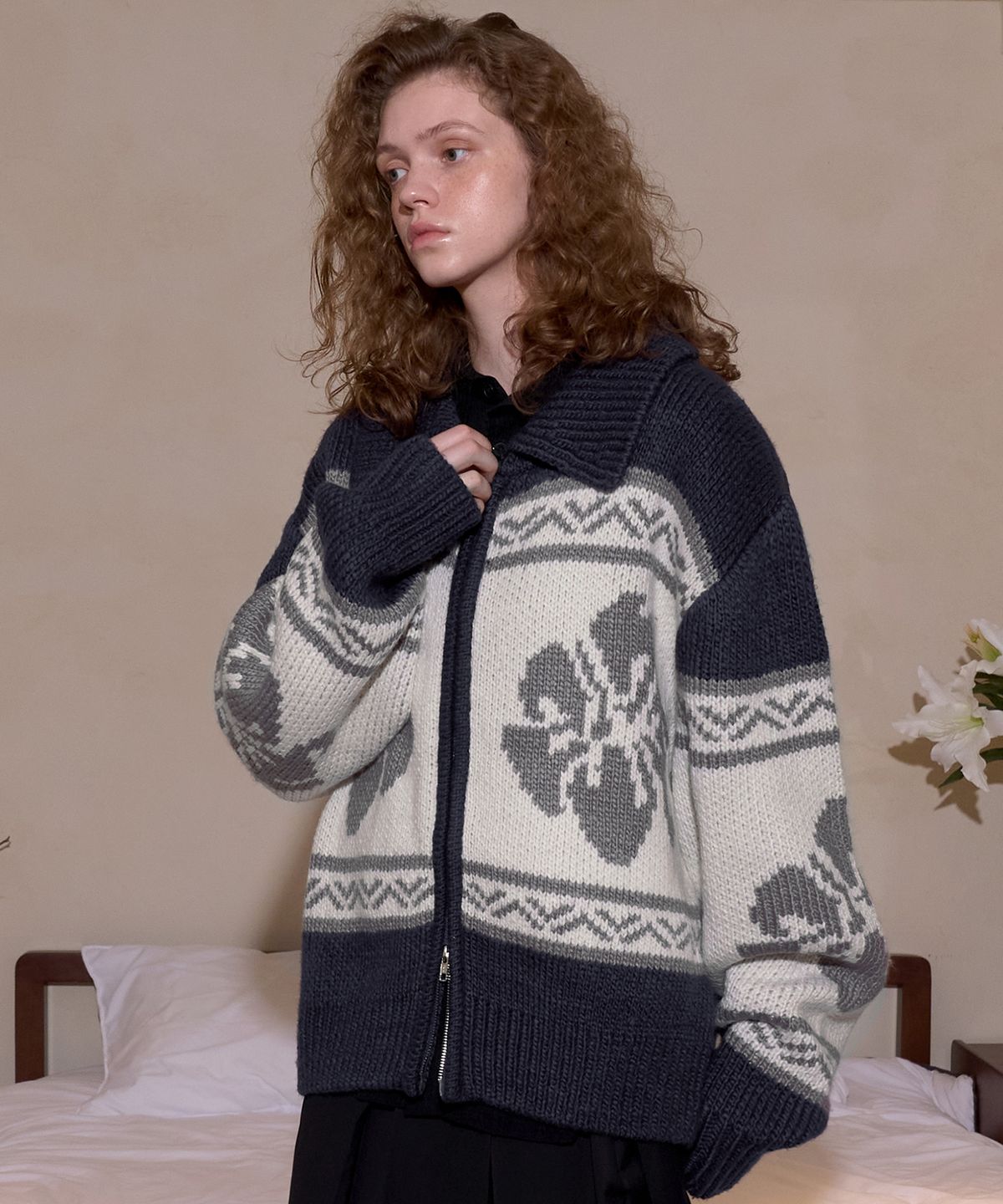 락케이크(ROCKCAKE) Flower Cowichan Cardigan - Navy