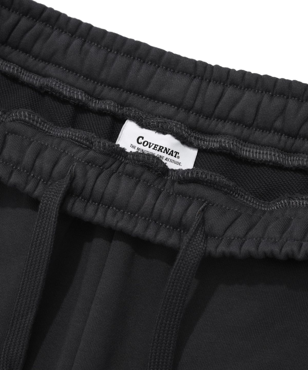 커버낫(COVERNAT) 원턱 세미와이드핏 스웻 팬츠 차콜