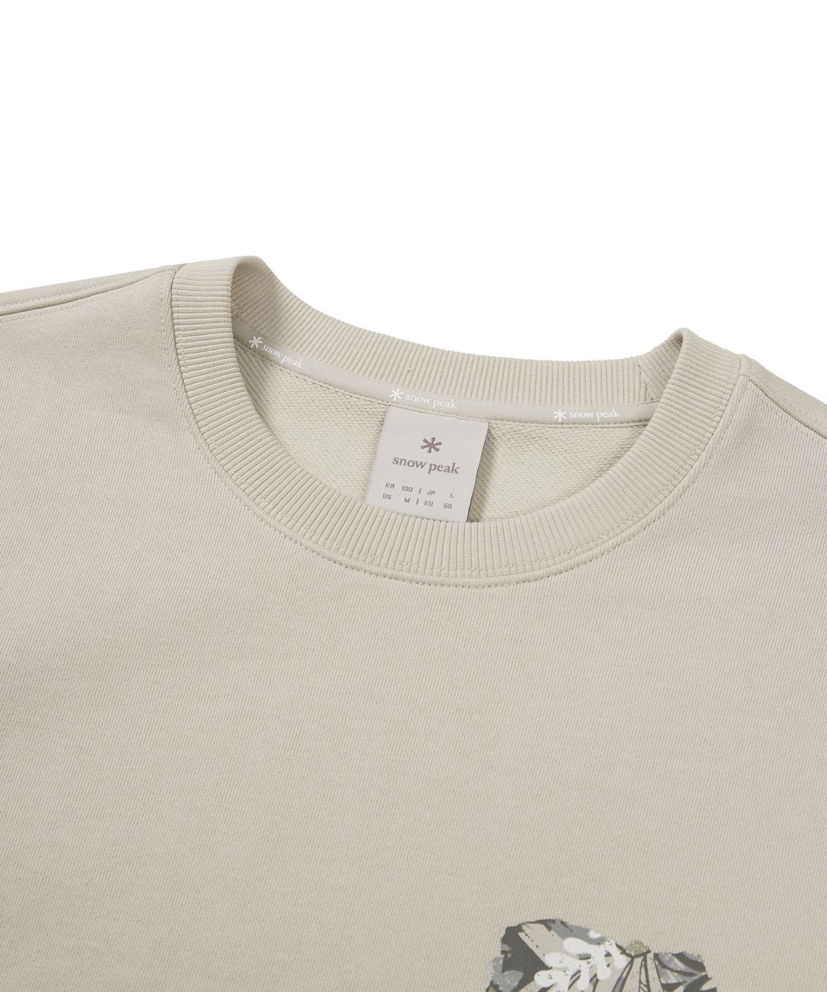 스노우피크 어패럴(SNOWPEAK APPAREL) 트로피컬 그래픽 맨투맨 (S24FUFHT64) Light Beige