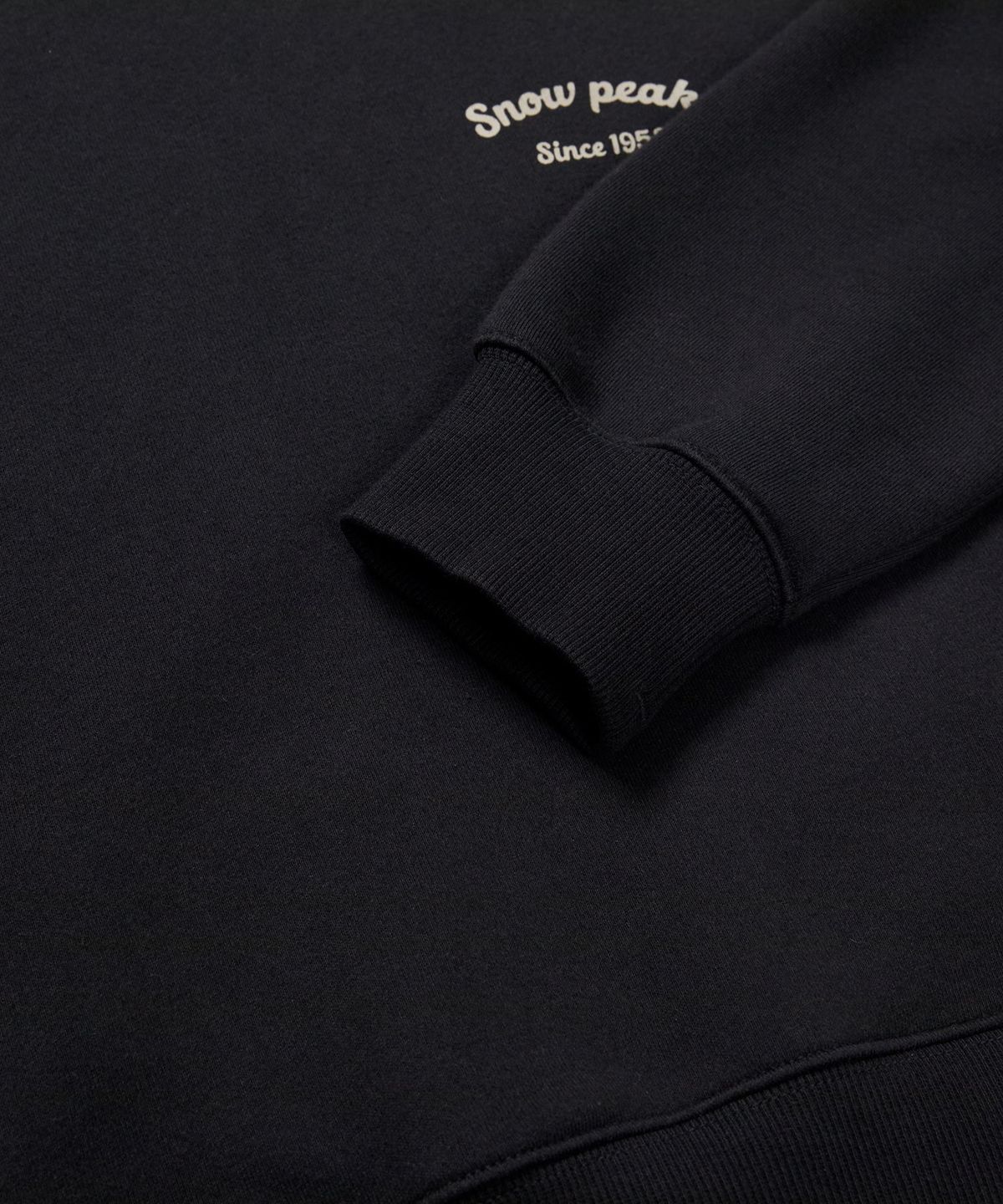 스노우피크 어패럴(SNOWPEAK APPAREL) 여성 레터링 세미 크롭 후드 티셔츠 (S24FWFHD63) Black