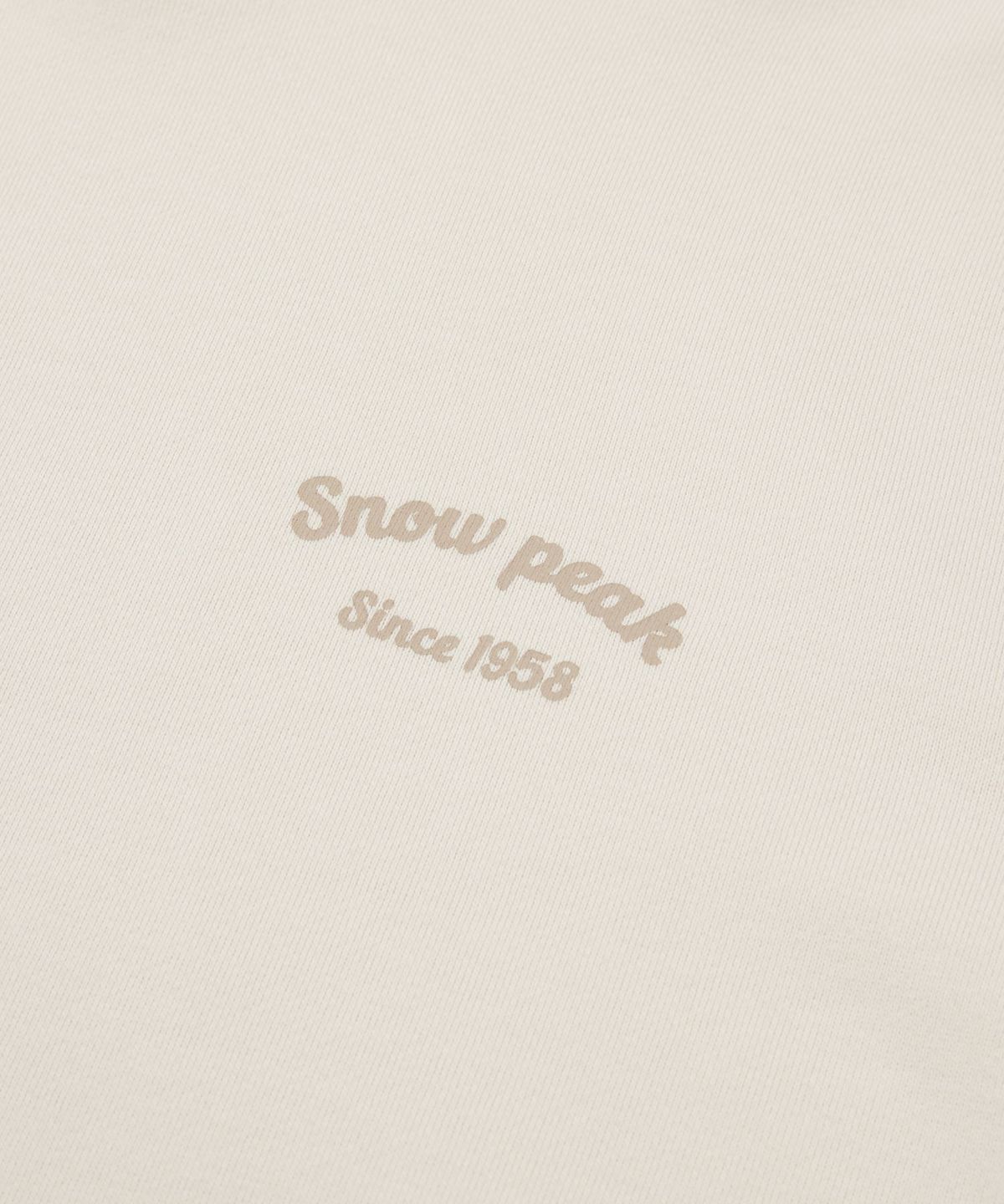 스노우피크 어패럴(SNOWPEAK APPAREL) 여성 레터링 세미 크롭 후드 티셔츠 (S24FWFHD63) Cream