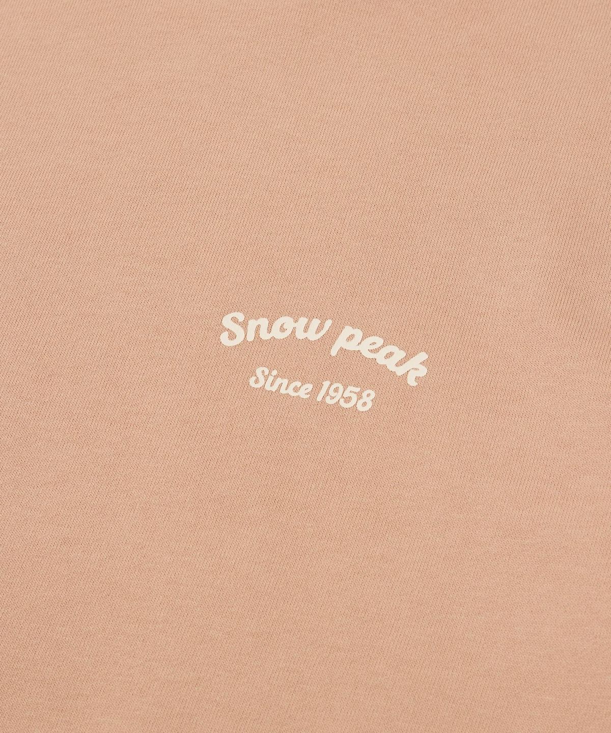 스노우피크 어패럴(SNOWPEAK APPAREL) 여성 레터링 세미 크롭 맨투맨 (S24FWFHT63) Peach