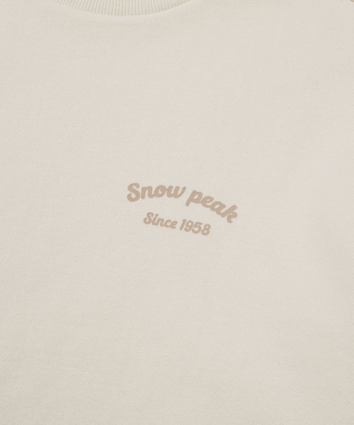 스노우피크 어패럴(SNOWPEAK APPAREL) 여성 레터링 세미 크롭 맨투맨 (S24FWFHT63) Cream