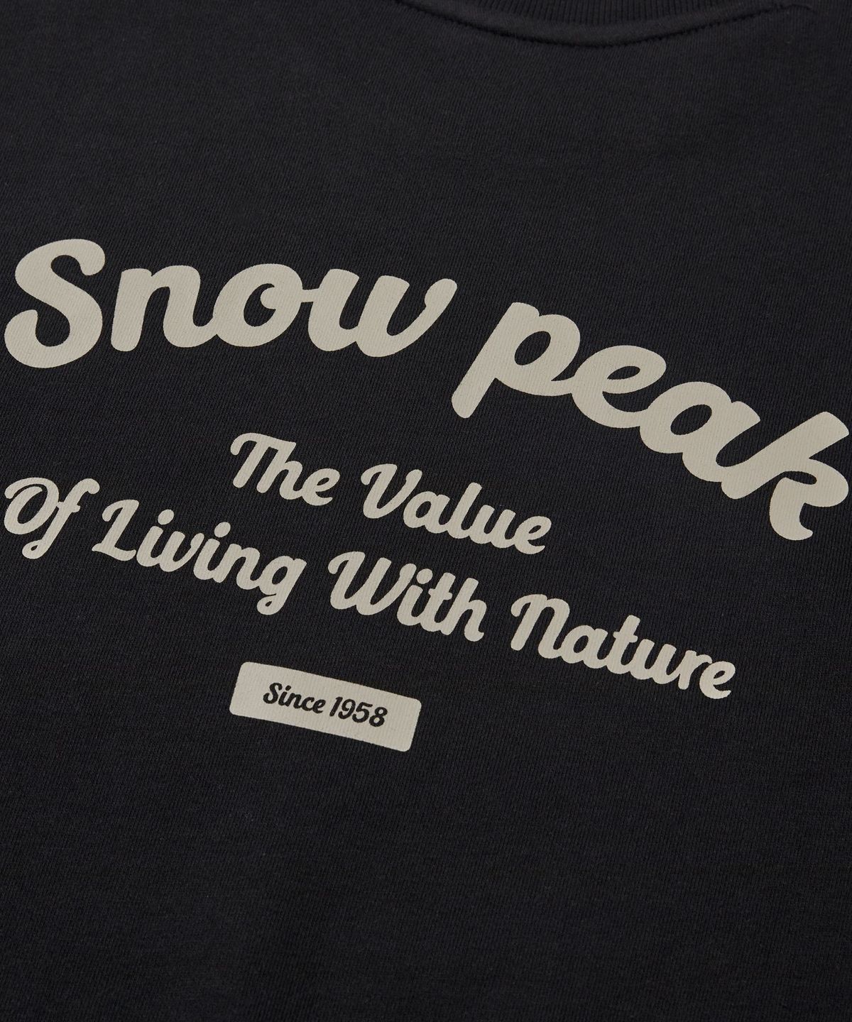 스노우피크 어패럴(SNOWPEAK APPAREL) 여성 레터링 세미 크롭 맨투맨 (S24FWFHT63) Black