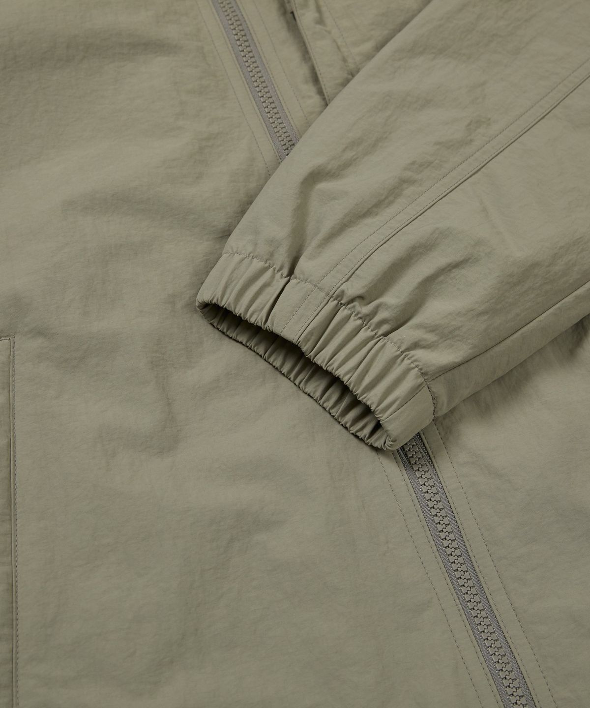 스노우피크 어패럴(SNOWPEAK APPAREL) 캠플 포켓 바람막이 (S24FMCWB12) Khaki Gray