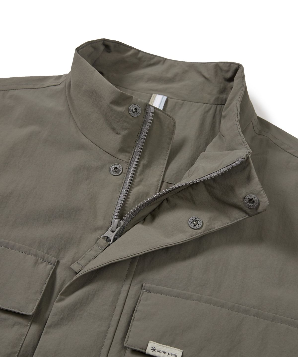 스노우피크 어패럴(SNOWPEAK APPAREL) 캠플 스탠드넥 바람막이 (S24FMCWB14) Dark Khaki
