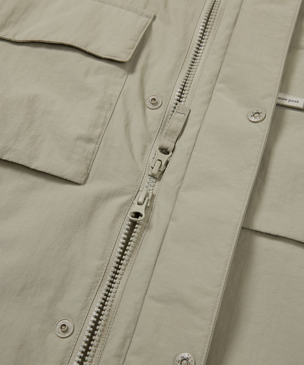 스노우피크 어패럴(SNOWPEAK APPAREL) 캠플 스탠드넥 바람막이 (S24FMCWB14) Beige Gray
