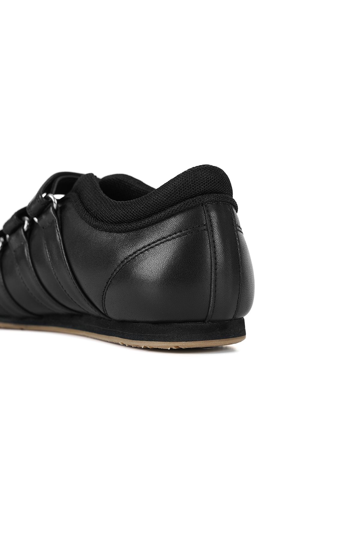 다이닛(DEINET) MOZZI SHOES IN BLACK