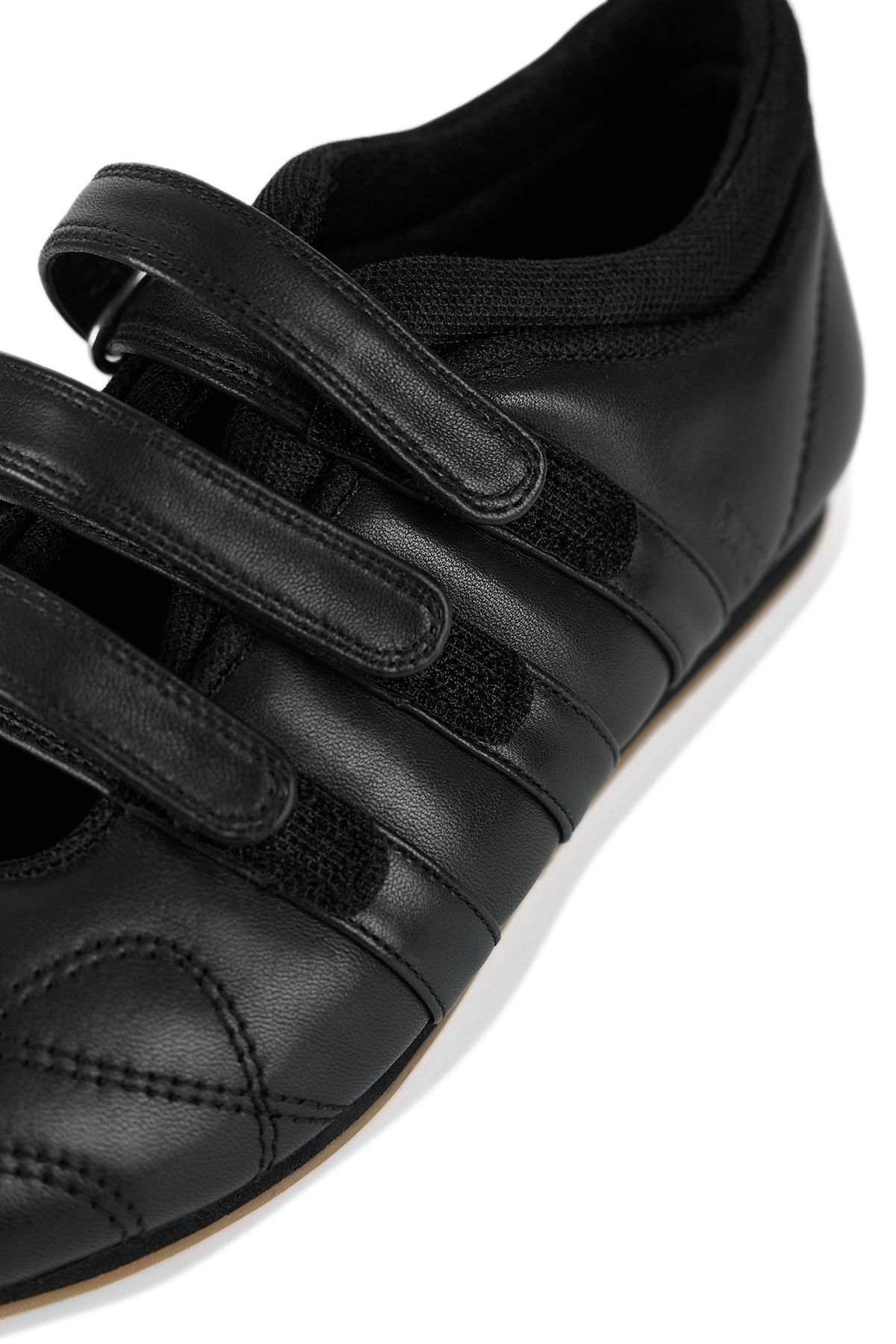 다이닛(DEINET) MOZZI SHOES IN BLACK