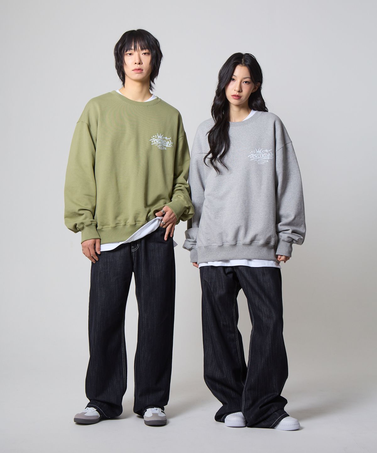언노운 플라넷(UNKNOWN PLANET) 플라넷 브루클린 스웨트셔츠 2Color
