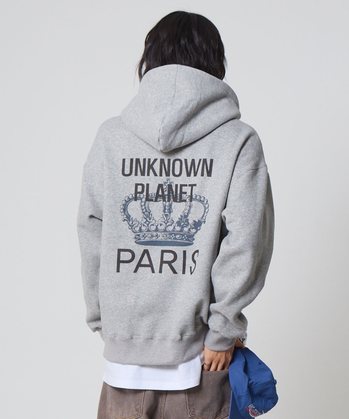 언노운 플라넷(UNKNOWN PLANET) 플라넷 크라운 그래픽 후드 그레이