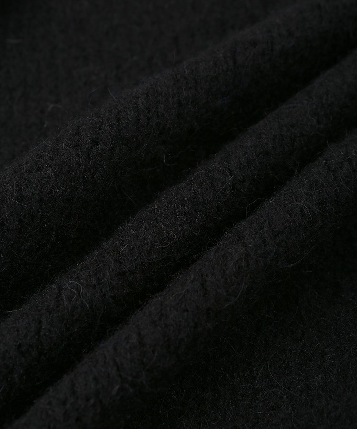 그레일즈(GRAILZ) KINKY CAT MOHAIR KNIT [BLACK]