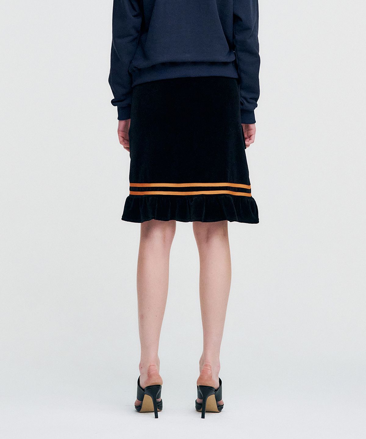 킴지수(KIMZISU) Color Strap Velour Frill Skirt _ BLACK
