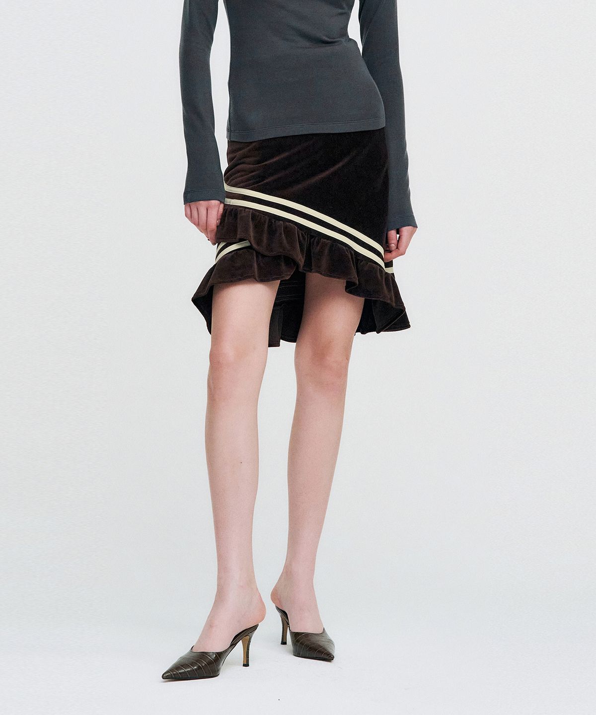 킴지수(KIMZISU) Color Strap Velour Frill Skirt _ BROWN