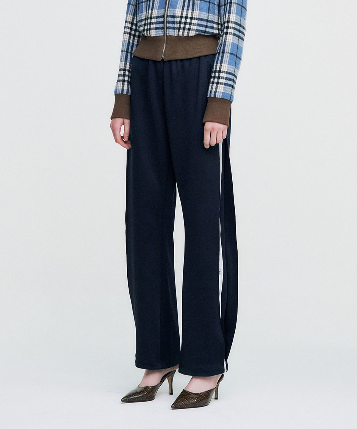 킴지수(KIMZISU) Logo Tape Track Pants _ NAVY