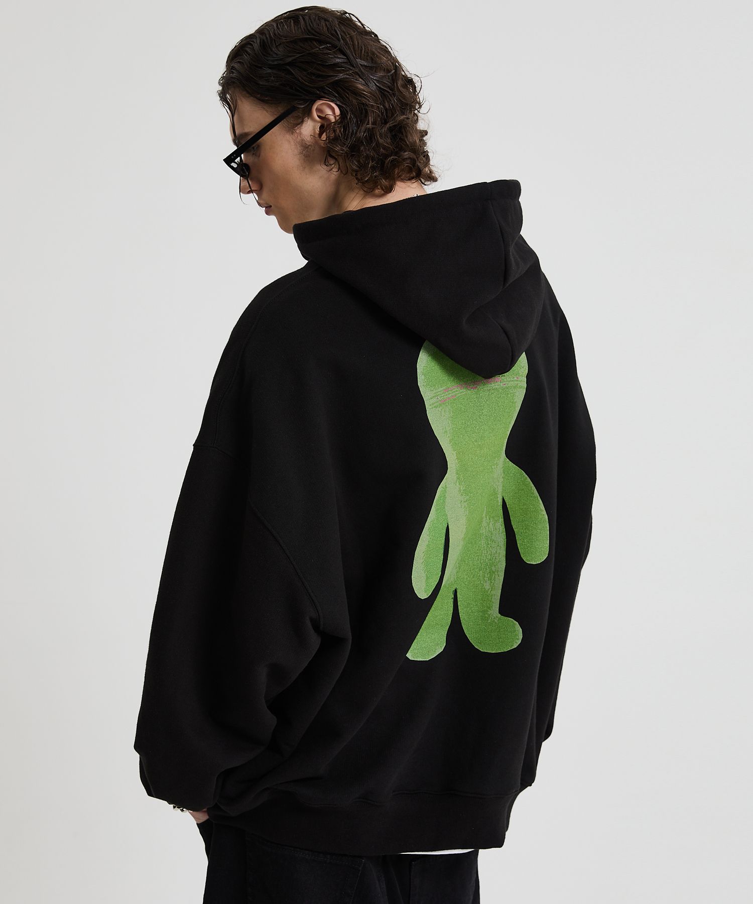 MUSINSA | HOODHOOD Alien Graphic Overfit Hood BLACK