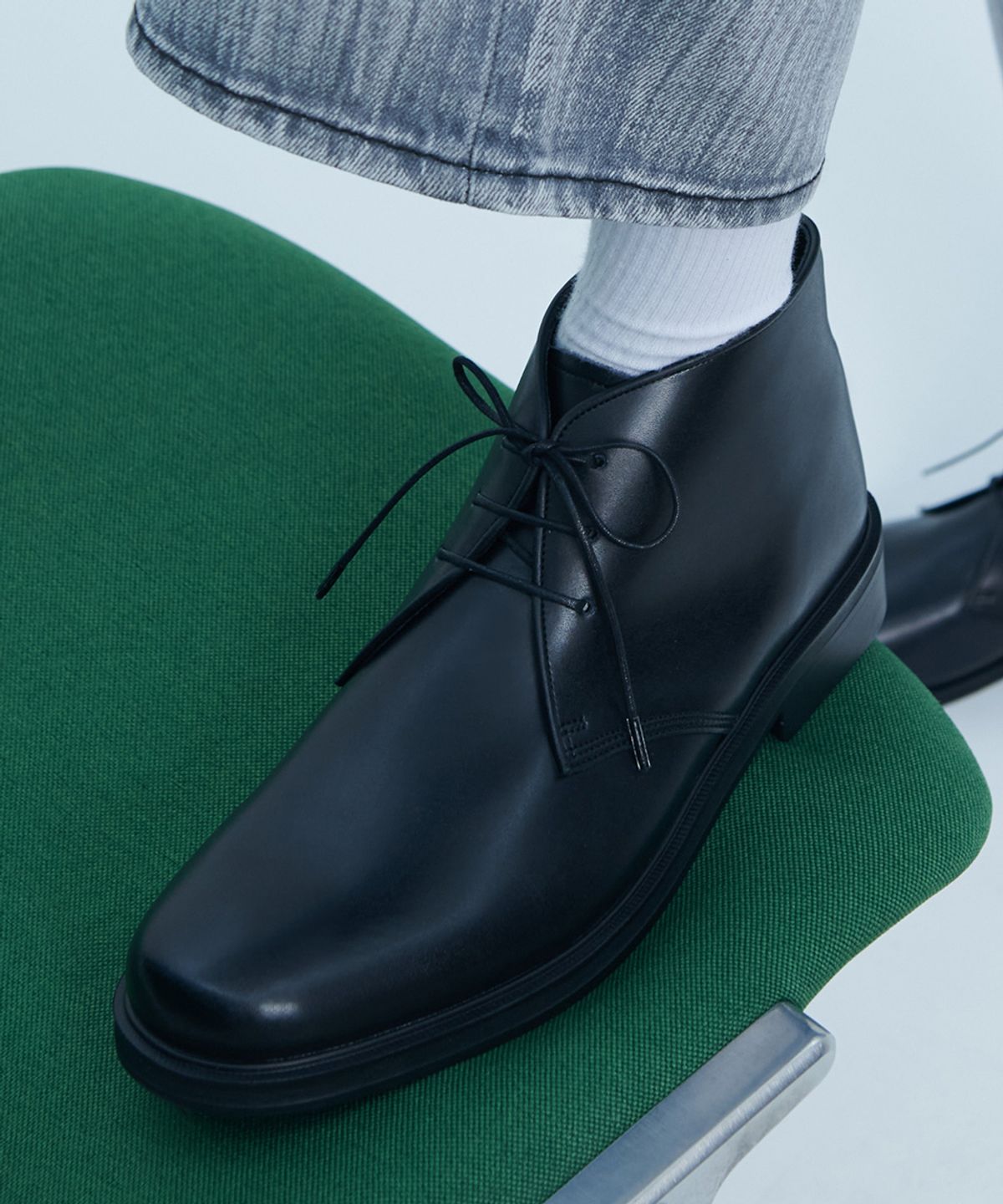 피렌체 아뜨리에(FIRENZE ATELIER) [SECOND.A] Basic Round Toe Chukka Boots_2NDF4900GB [BLACK]