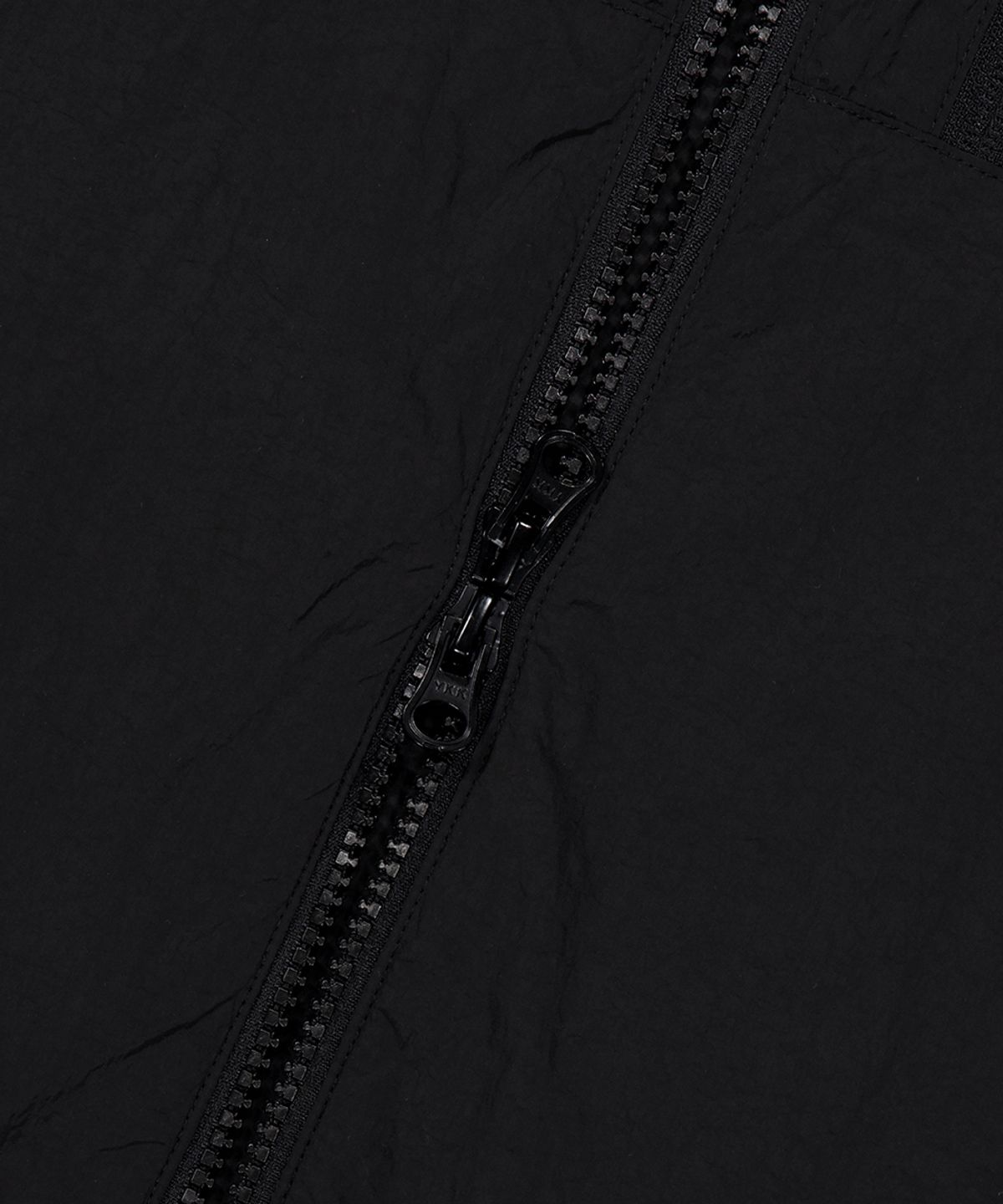 마하그리드(MAHAGRID) BASIC LOGO NYLON WINDBREAKER BLACK(MG2EFMSC00A)