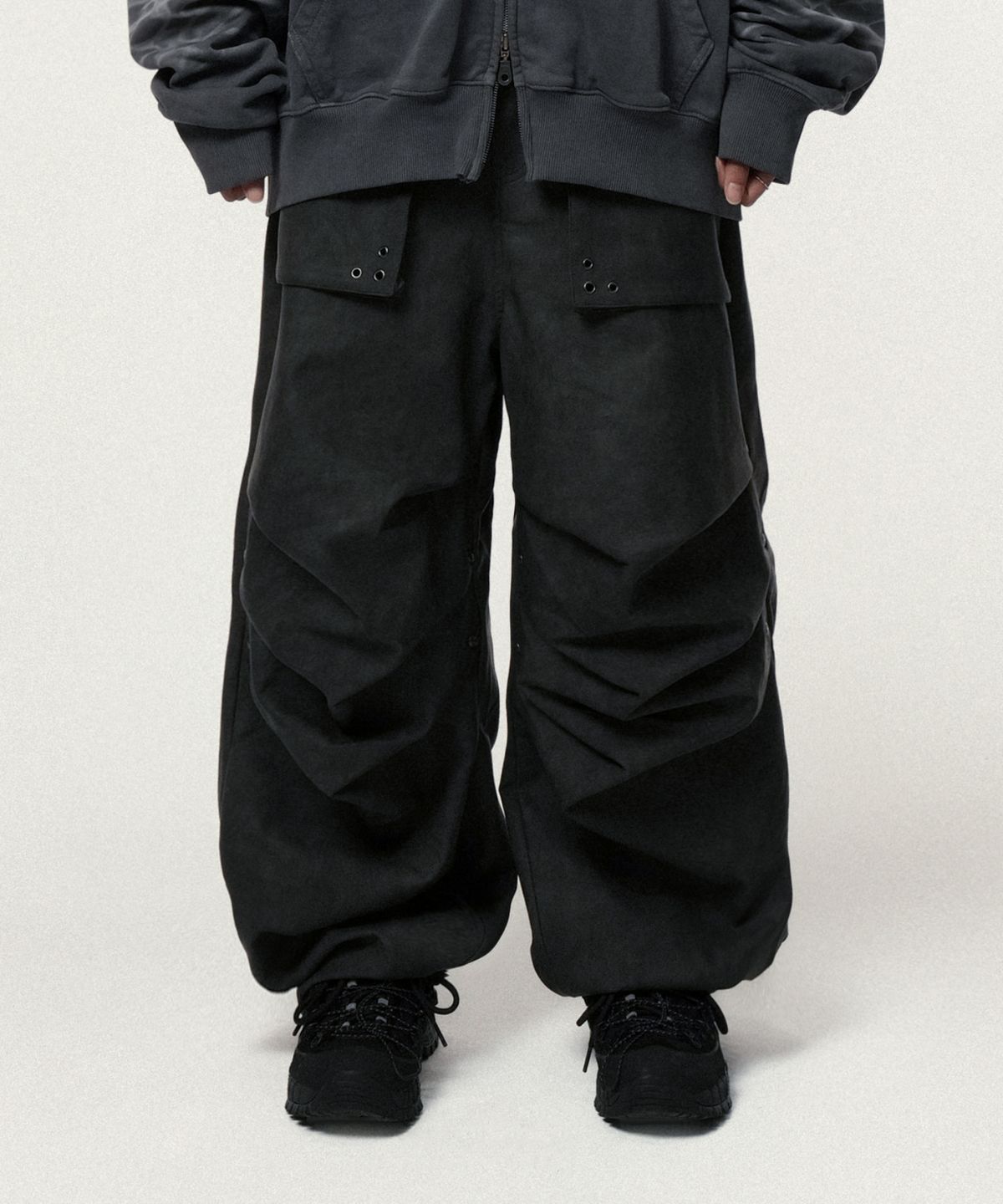 아이돈워너셀(IDWS) Hibiki Vegan Leather Pants Charcoal