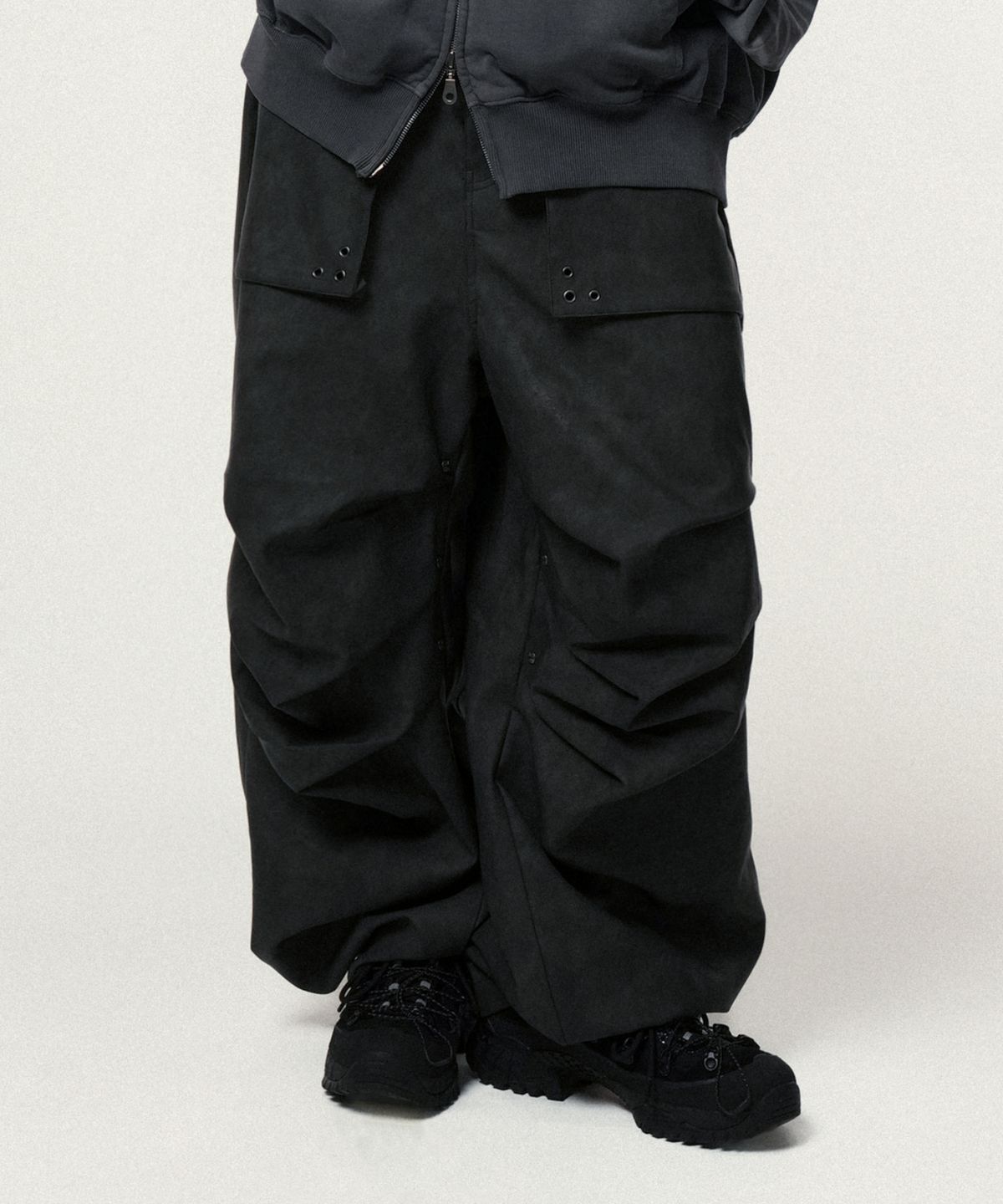 아이돈워너셀(IDWS) Hibiki Vegan Leather Pants Charcoal