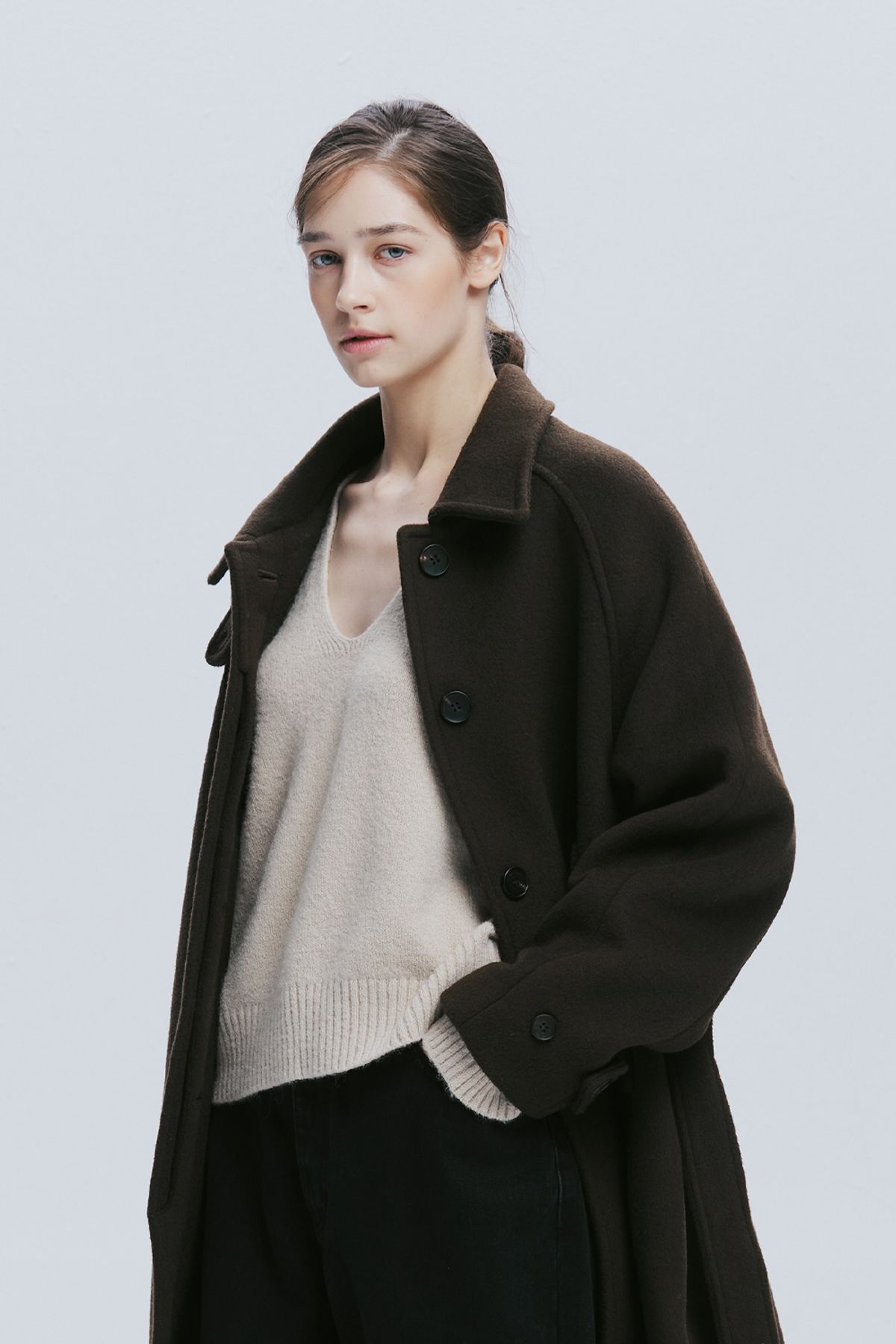 애프터아워즈(AFTERHOURS) V-NECK ALPACA KNIT TOP (LIGHT BEIGE)