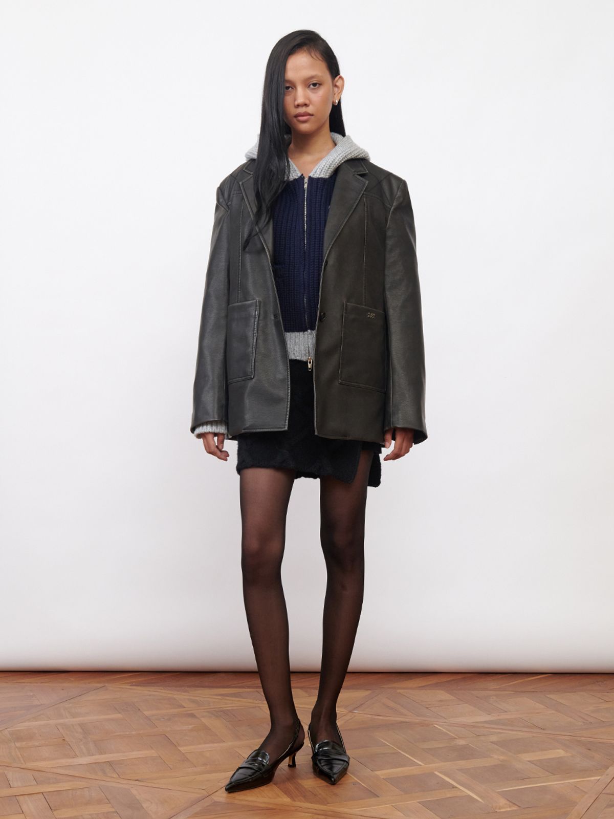 기준(KIJUN) Faux-Leather Stitched Blazer Black