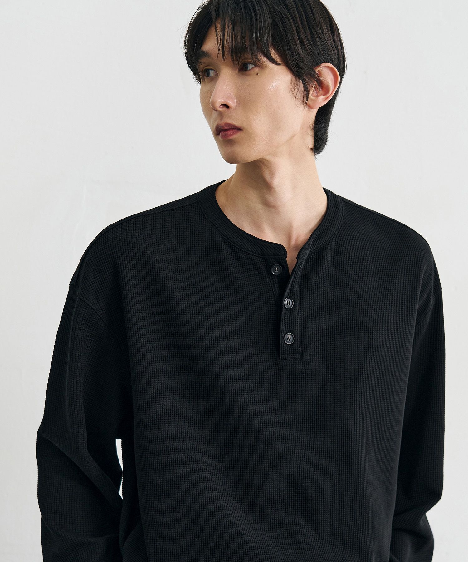 MUSINSA公式 | DRAW FIT コットンワッフルヘンリーネックTシャツ[ブラック]