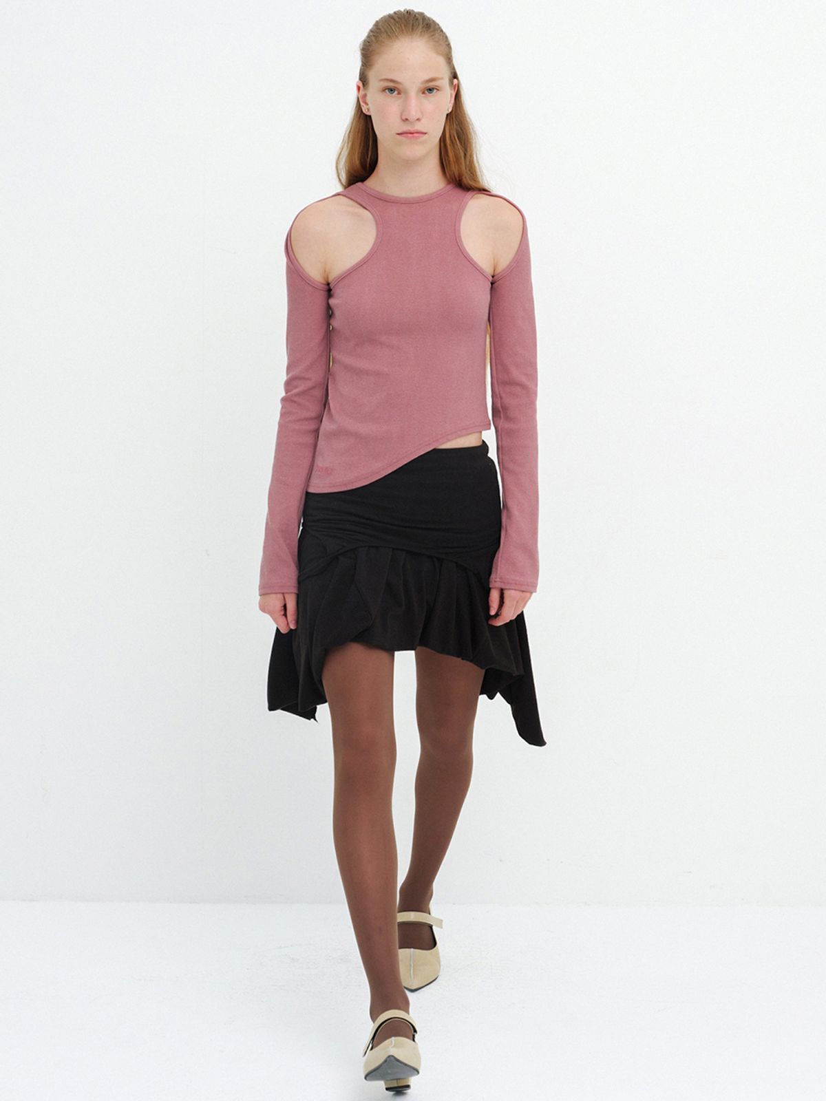 세릭(CERRIC) CUT-OUT UNBALANCE TOP / PINK