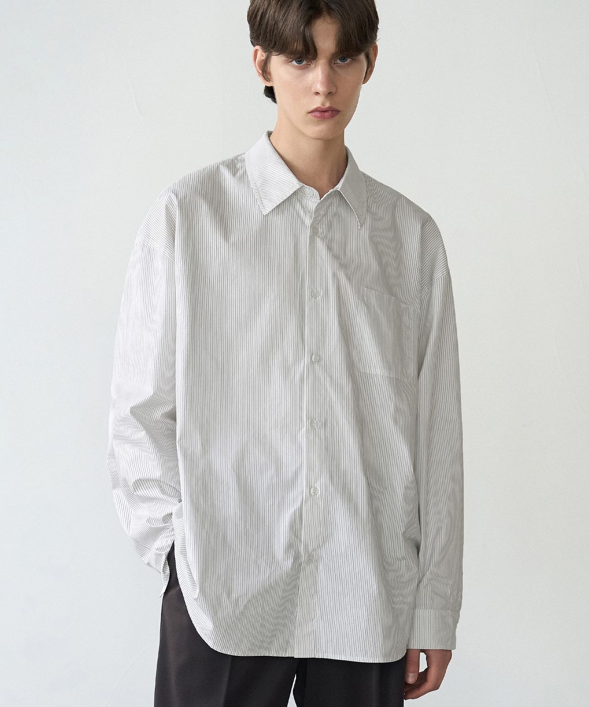 드로우핏(DRAW FIT) 타이디 미니멀 스트라이프 셔츠 [WHITE]