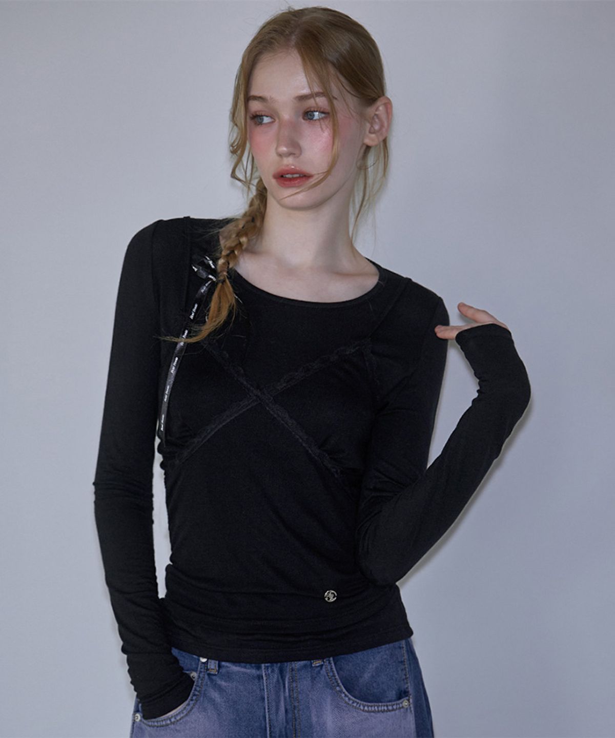 로제프란츠(ROSEFRANTZ) T-shirt & Lace Sleeveless Set [Black]