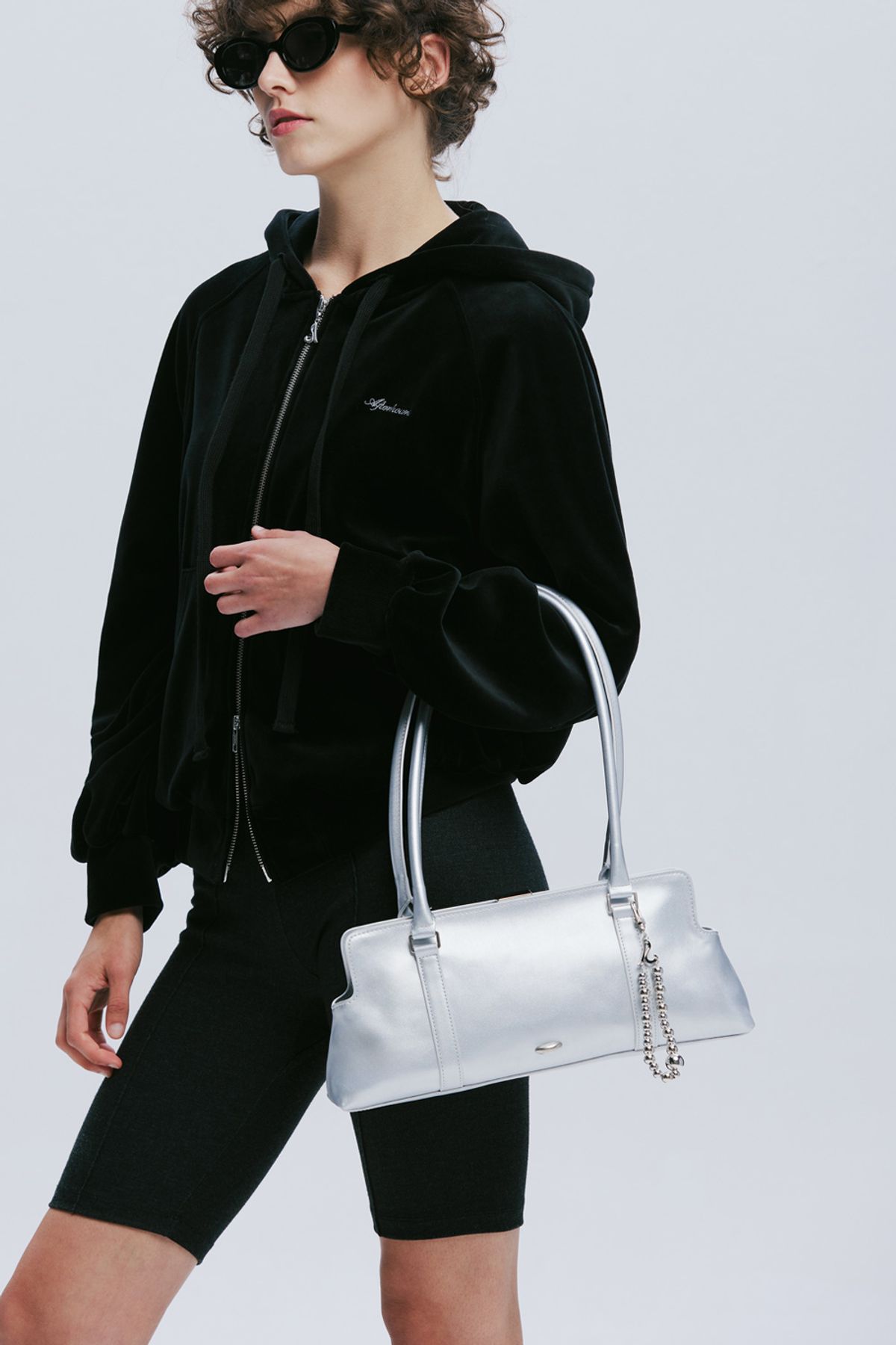 애프터아워즈(AFTERHOURS) FRAME SHOULDER BAG (SILVER)