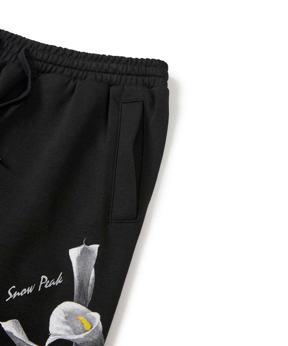 스노우피크 어패럴(SNOWPEAK APPAREL) 카라 그래픽 조거 팬츠 (S24FMFFP34) Black