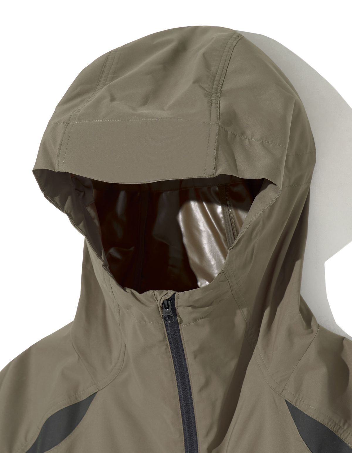 로어즈(LORES) Paneled Hardshell Jacket - Sand