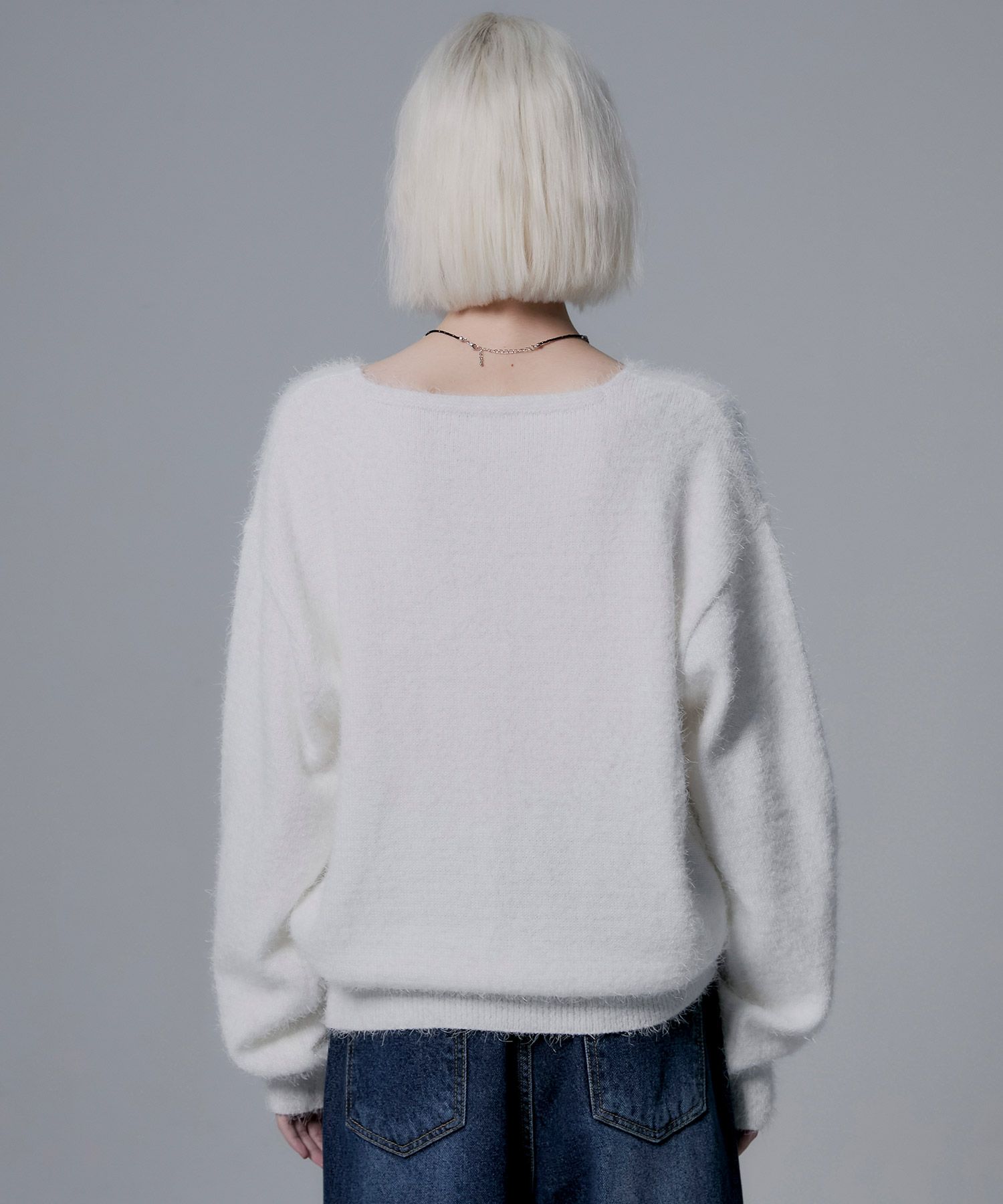 MUSINSA公式 | MILLIONCOR [5574] Hairy V-neck Knit (Ivory)