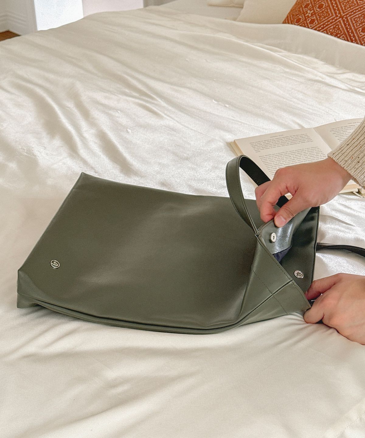 에이제로(AZERO) Totebook Bag (Khaki)