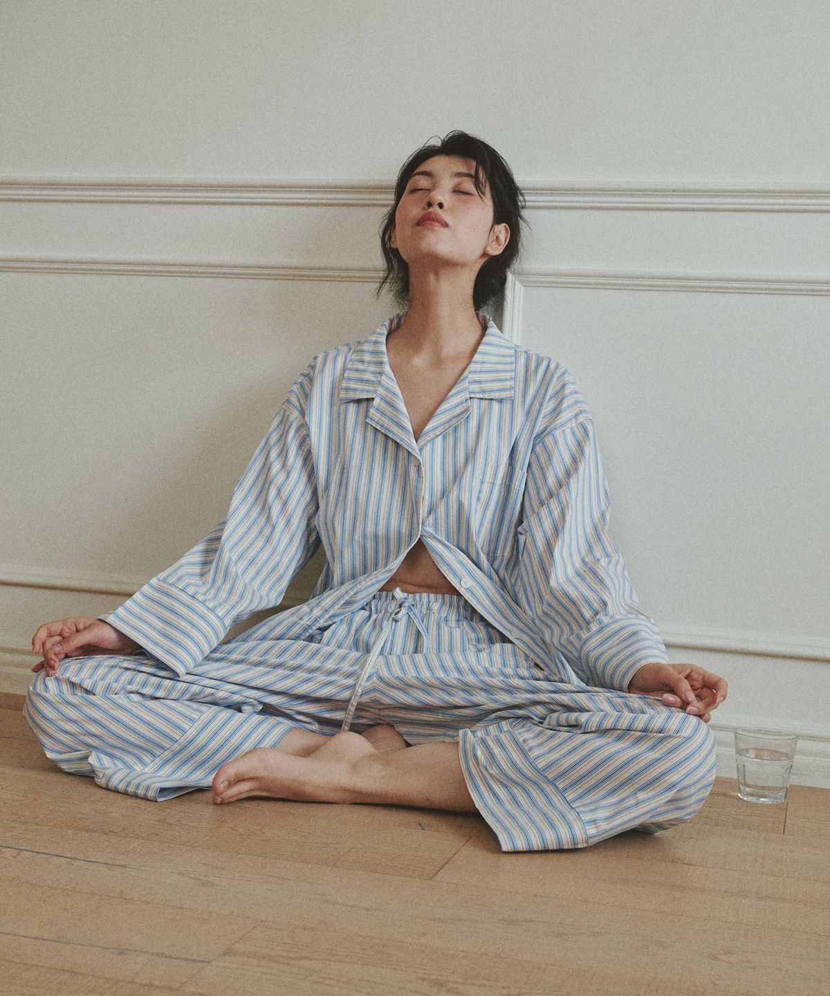 오끼뜨(OGGITT) (uni)도미토리 시즌 스트라이프 파자마 블루문