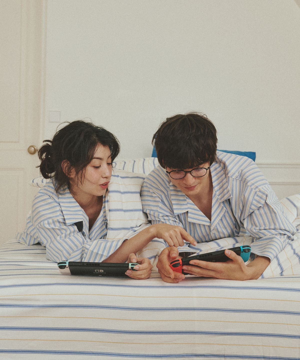 오끼뜨(OGGITT) (uni)도미토리 시즌 스트라이프 파자마 블루문