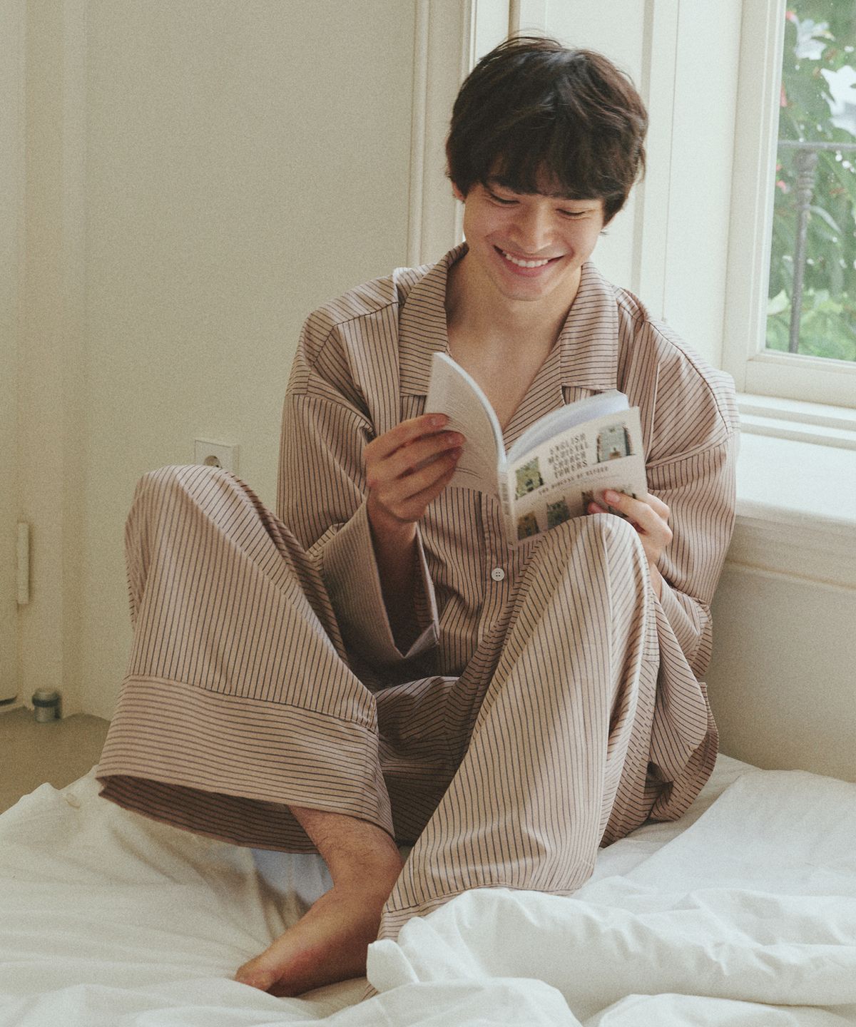 오끼뜨(OGGITT) (uni)도미토리 싱글 펜슬 스트라이프 파자마 베이지