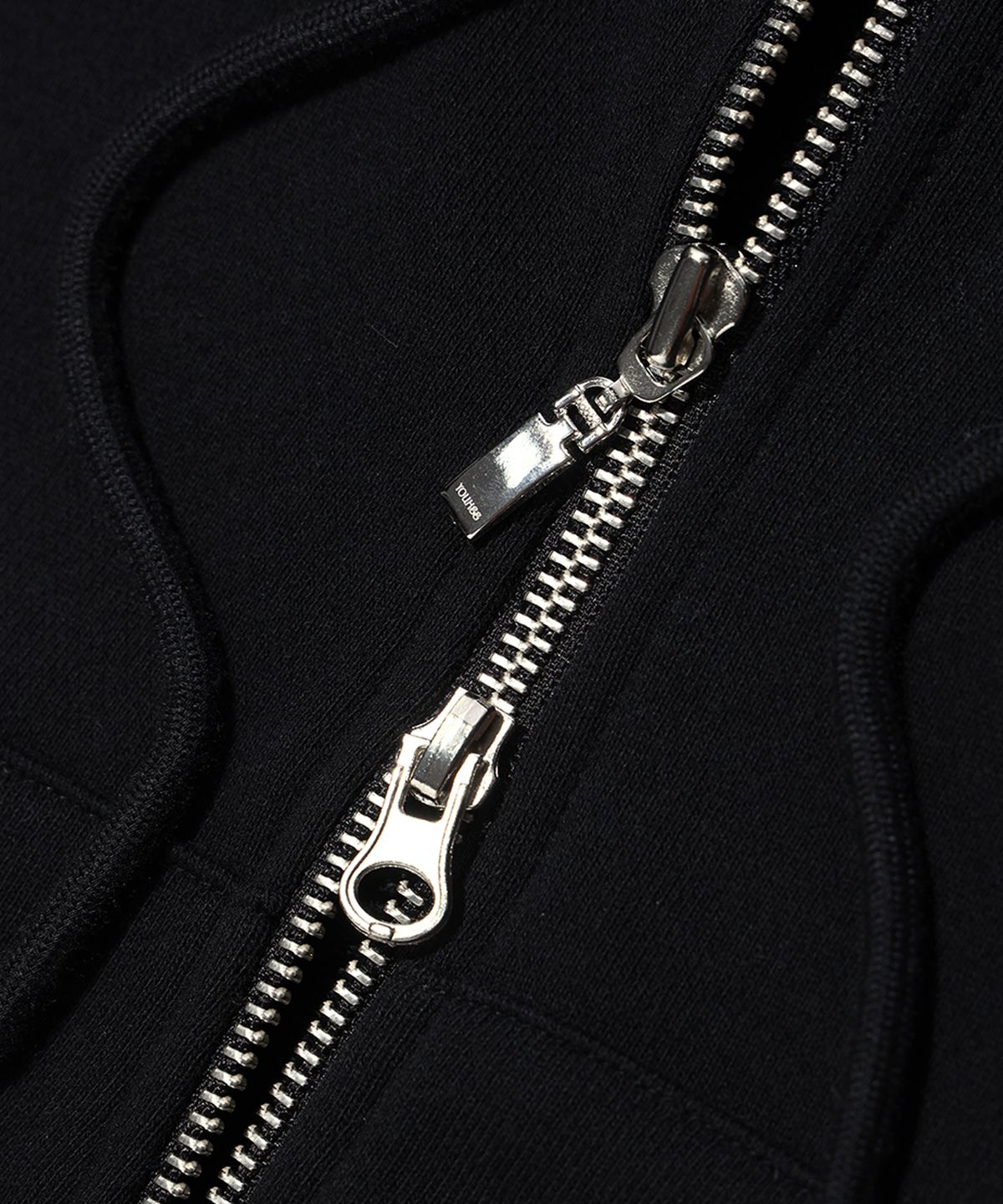 유희(YOUHEE) FLOWER CORSAGE HOODIE ZIP-UP BLACK