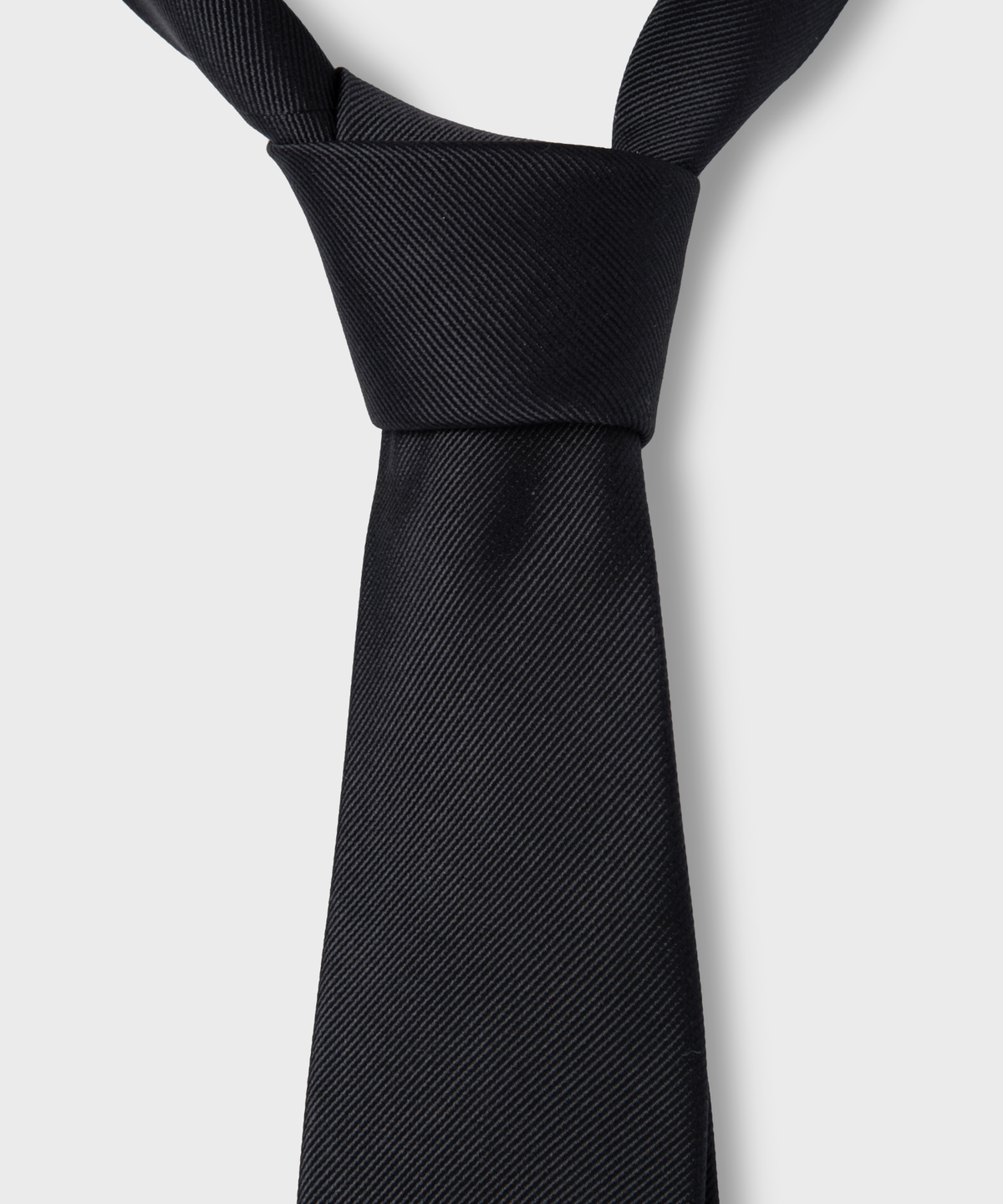 넌블랭크(NONBLANK) 실크 100 솔리드 타이_DARK GREY