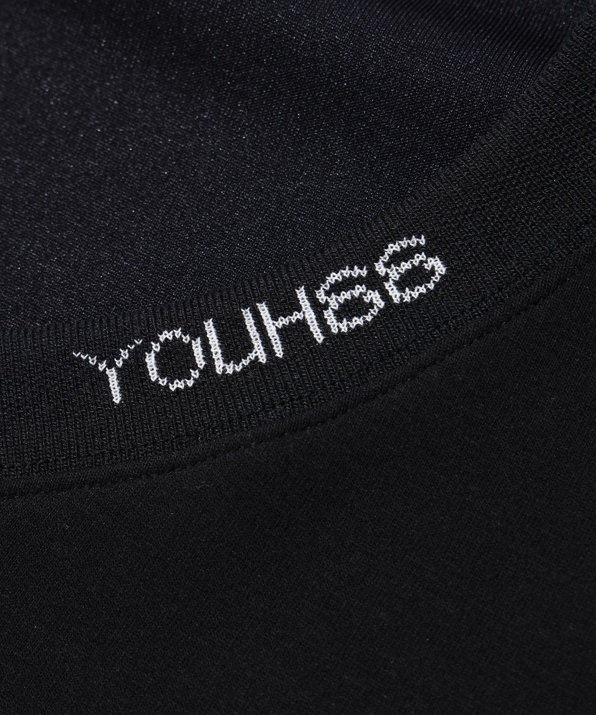 유희(YOUHEE) V-NECK LOGO SWEATSHIRTS BLACK
