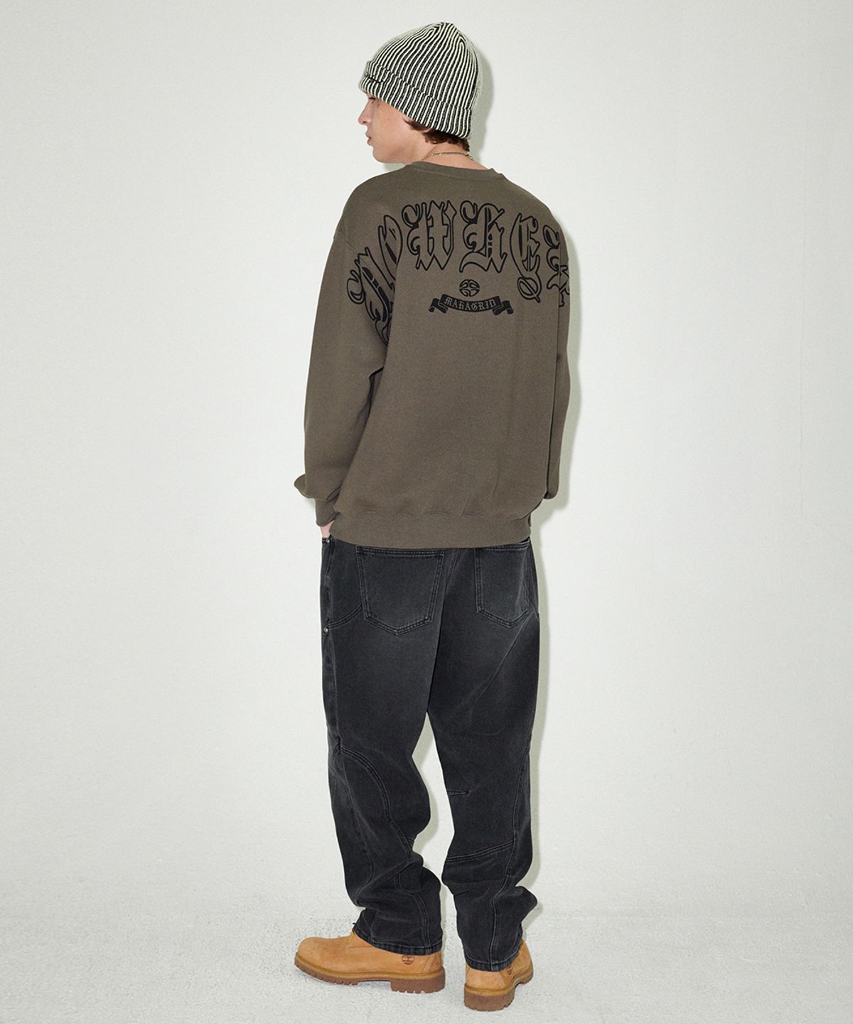 마하그리드(MAHAGRID) BACK NOWHERE SWEATSHIRT BROWN(MG2EFMM453A)