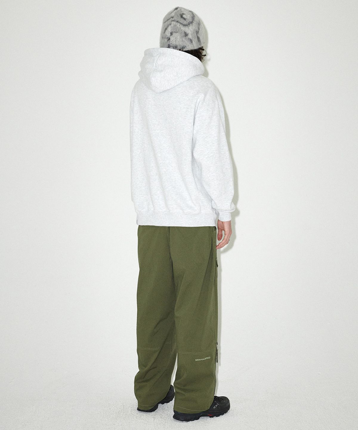 마하그리드(MAHAGRID) DESIGN STUDIO HOODIE LIGHT GREY(MG2EFMM411A)