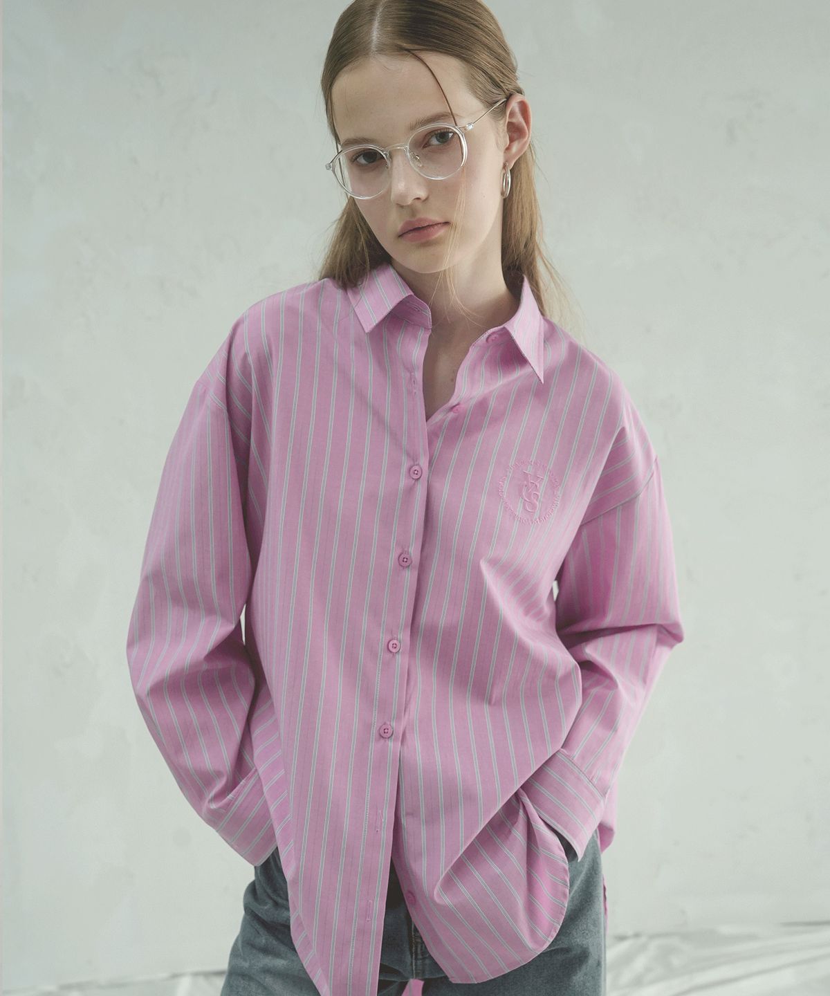 비바셔스(VIVACIOUS) Fraise Unbalance Stripe Shirt - 2COL