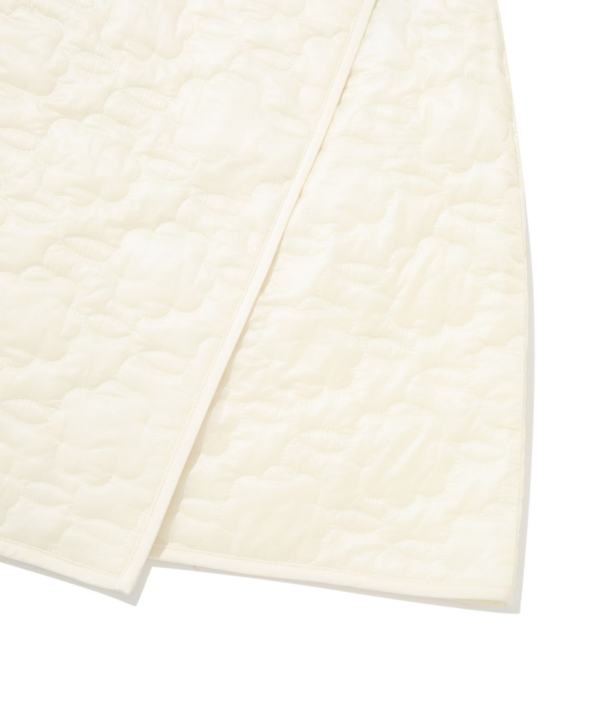 커버낫 우먼(COVERNAT WOMAN) 우먼 클로버하트 퀼팅 랩 미니 스커트 Light Yellow