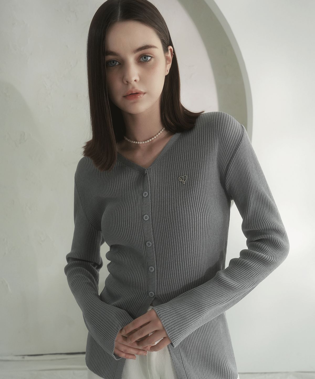비바셔스(VIVACIOUS) Ormal V-neck Cardigan - 4COL