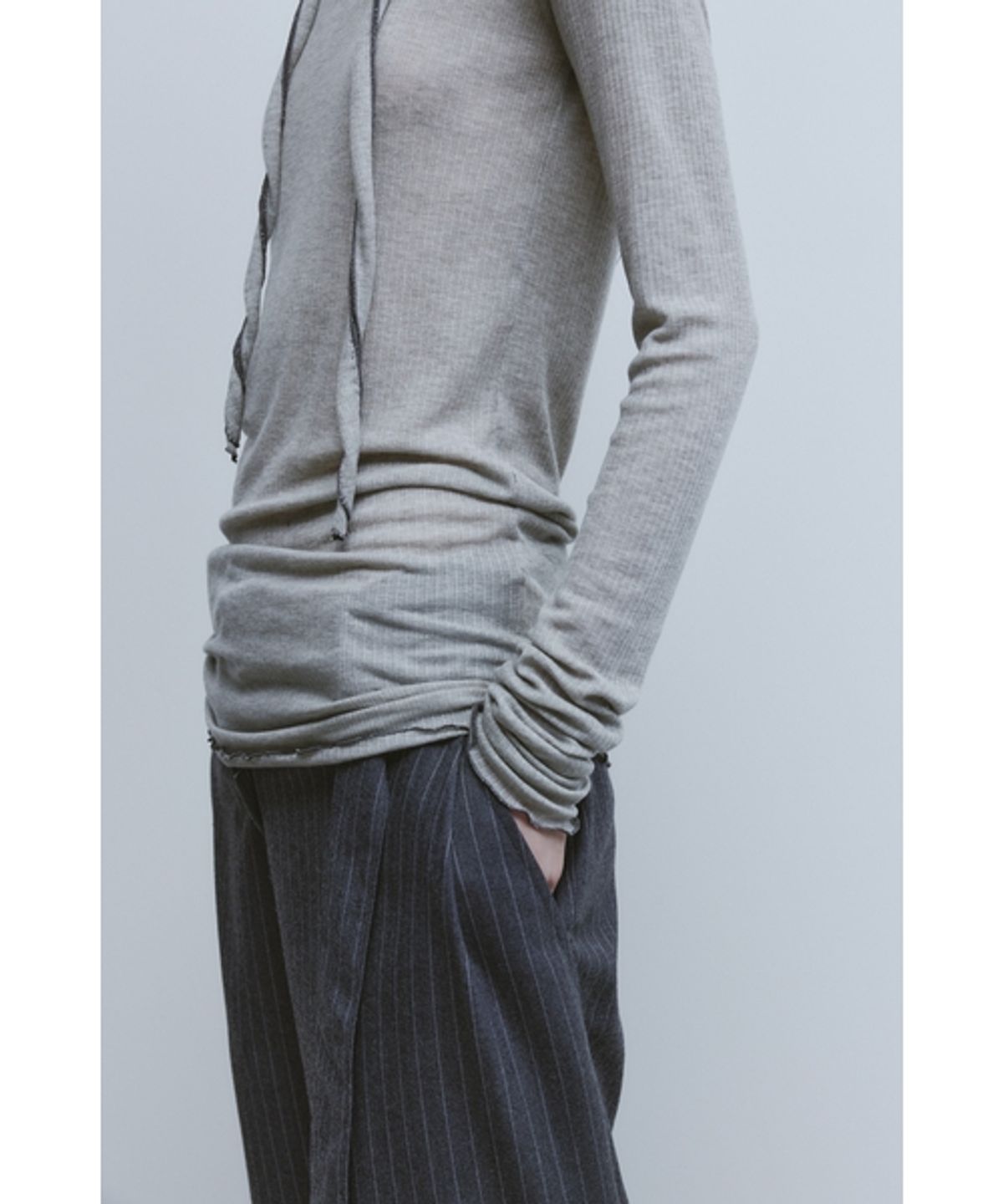 유스(YOUTH) Button Detail Structured Pants-Charcoal Stripe
