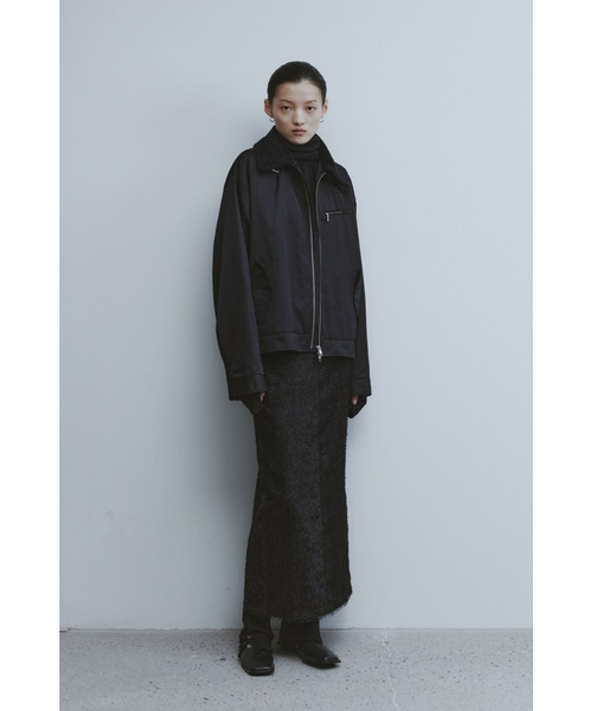 유스(YOUTH) High Neck Damaged Knit Vest-Black